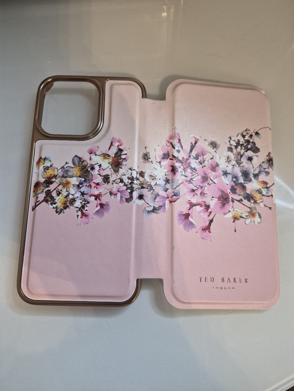 Ted Baker Phone Case Bundle - Picture 4 of 5